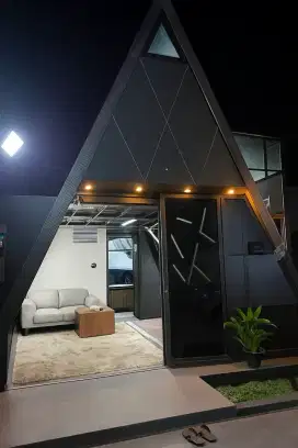 DIJUAL/DISEWAKAN CEPAT RUMAH VILLA 2 LANTAI
