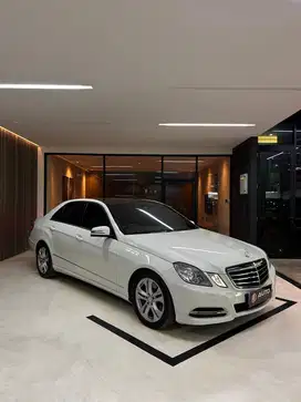 Mercedes-Benz E300 2011 Bensin