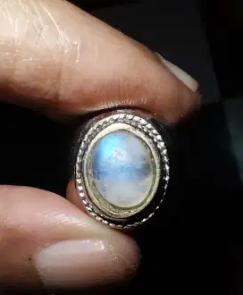 Batu Biduri Bulan Air Laut