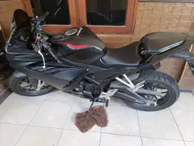 Jual CBR 150 seken seperti baru jarang di pake