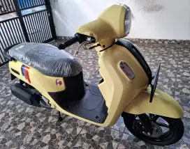 Km 1.800 keyless, yamaha fazzio 125 LED 2024 bln 12 new pajak panjang