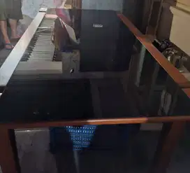 Meja Makan dan Bangku
