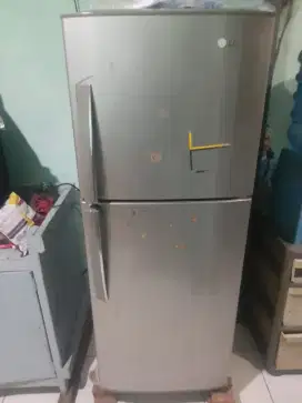 Kulkas LG 2 PINTU