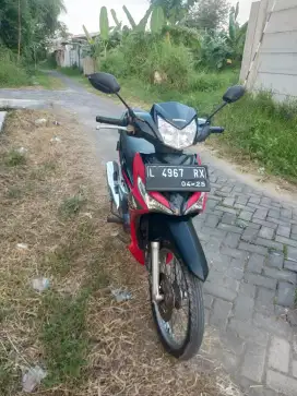 Supra X-125 FI.