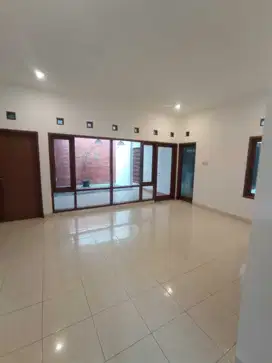 Disewakan Rumah Siap Huni di Cluster Jelita Batununggal
