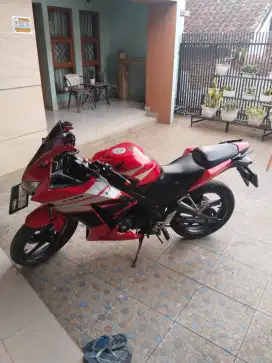 HONDA CBR 150R THN 2015 MURAH