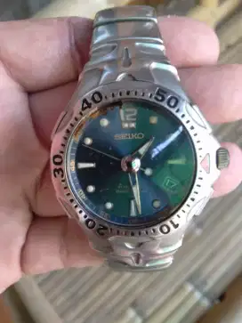 Jual jam tangan uniq