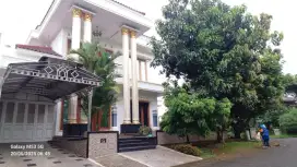 Rumah Mewah Hook Di Graha Taman Bunga Bsb city