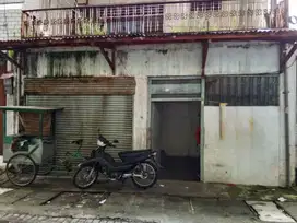 Rumah Lama 2 lantai Kawasan Kapasan dekat ITC, Pasar Atom (code : DVO)