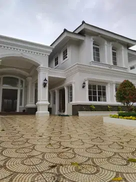 Dijual Rumah Mewah Semi Furnish Full Renovasi di Lippo Karawaci