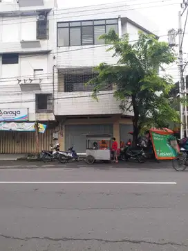 Ruko Strategis 3 Lantai Kawasan Niaga di Widuran Solo.