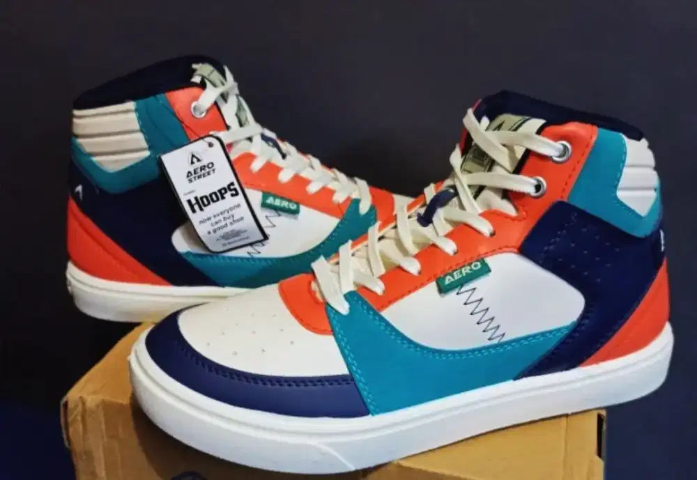 SALE SEPATU SNEAKERS AEROSTREET HOOPS HOLIDAY SERIES