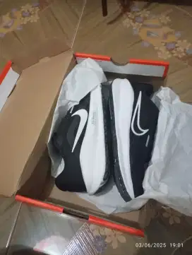 W Nike Downshifter 13