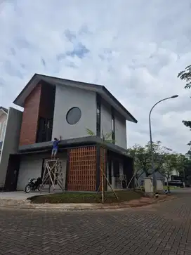 Rumah Baru Tropical Design posisi hoek di Vanya Park Bsd City