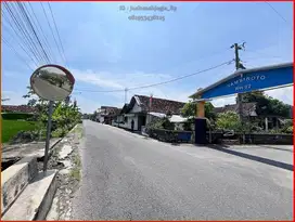 Terbaik dekat Pamela tujuh Purwomartani di tepi aspal Sambiroto