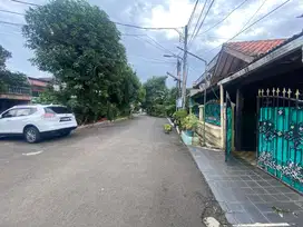 Dijual rumah di Komplek Departemen Kesehatan Ciputat