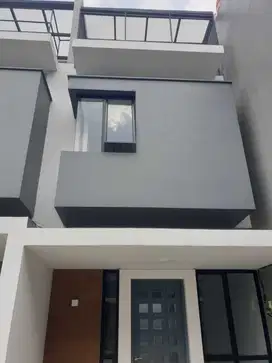 Rumah Bagus di Karang Tengah dekat Perumahan Anwa dan Metro Permata