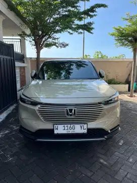 HRV SE TWO TONE 2023 LOW KM