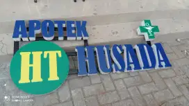Huruf Akrilik dan Box
