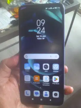 Xiaomi Redmi 12 ram 8+4/256 normal.