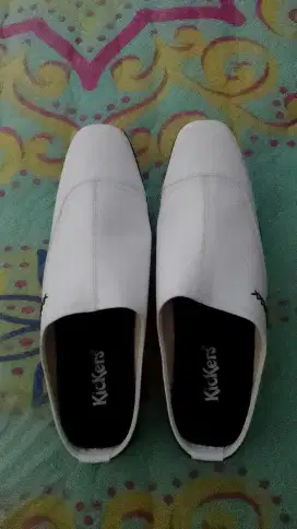 Sepatu sandal bahan dari kalep atau kulit sintetis  ukuran 41