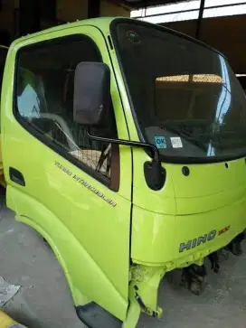 Kabin hino dutro ori copotan