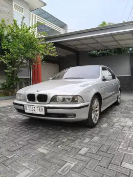 BMW E39 528i Tahun 1997 Istimewah