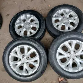 Velg original Innova ring 15 pcd 5x114,3 ban 205/65 R15 4pcs