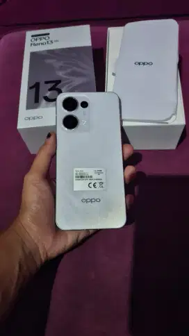 Jual oppo reno 13 12/256 GB , second 1 hari kemarin