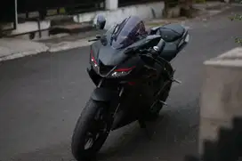 Di jual Yamaha R15 V3