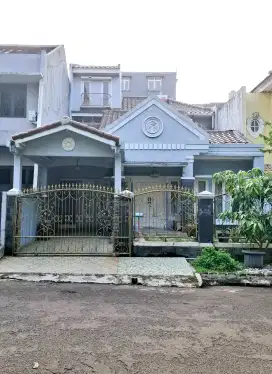 Dijual Cepat Rumah 2 Lantai, Lokasi Strategis Di Nusaloka BSD