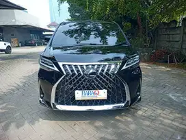 2022 LM 350 LEXUS 4 SEAT