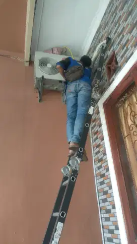 Jasa panggilan AC bocor / Pasang AC ke rumah