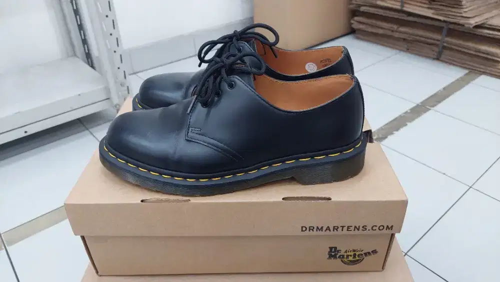 Sepatu Dr. Martens 1461 Black Smooth