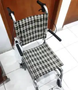 Kursi Roda Travel + Tas Bekas