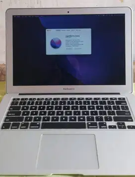 DI JUAL MACBOOK 13 INCH 2015 RAM 4 GB SSD 128 GB (nego halus)