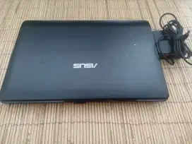 Dijual laptop bekas Asus Intel Core i5 Mati Total