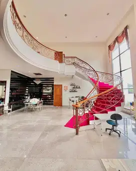 Rumah Mewah Classic 2 Lt Marmer Araya Jalan Utama