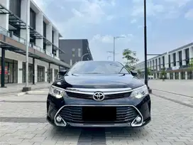 (KM 30 RB) Toyota Camry V 2.5 Facelift Hitam 2018 LAST EDITION ANTIK