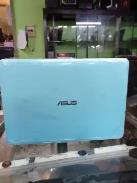 LAPTOP ASUS BIRU