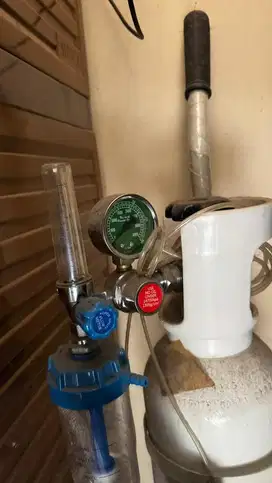 tabung oksigen medis