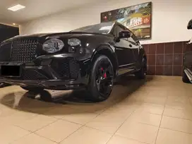 2023 BENTLEY BENTAYGA 4.0 EWB V8