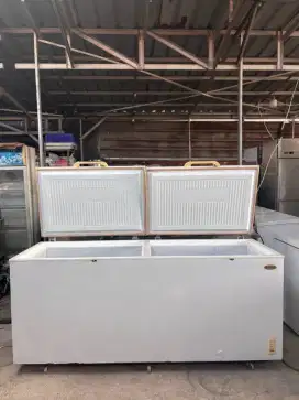 Freezer box 618 liter