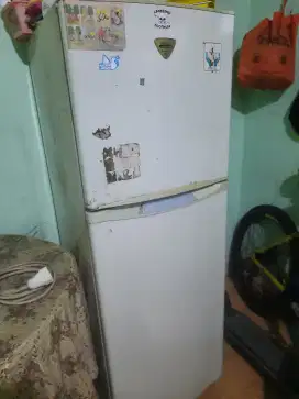 JUAL KULKAS MURAH MASIH DINGIN TANPA BUNGA ES