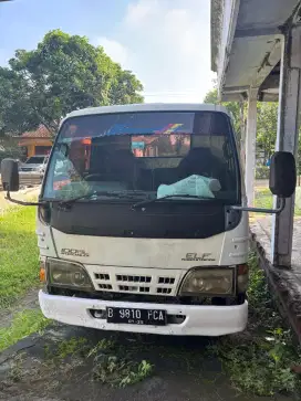 Isuzu ELF DOUBLE PS100