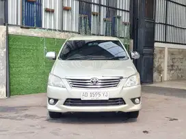 INNOVA G MATIC DISEL 2012