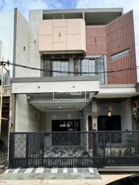 JUAL RUMAH FULL FURNISHED DI WILAYAH CINERE DEKAT MRT LEBAK BULUS
