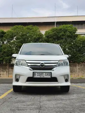 [MURAH] Nissan Serena 2.0 HWS AT 2013, Putih