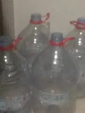 Galon le minerale bekas pakai