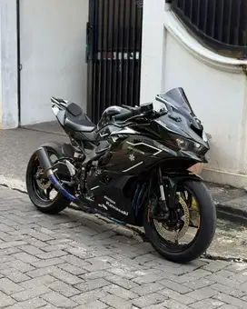 Kawasaki ZX25R / ZX 25R QS, TFT 2023, Low Km.